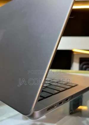 New Laptop Apple MacBook Pro 2021 M1 32GB Apple M1 Pro SSD 1T