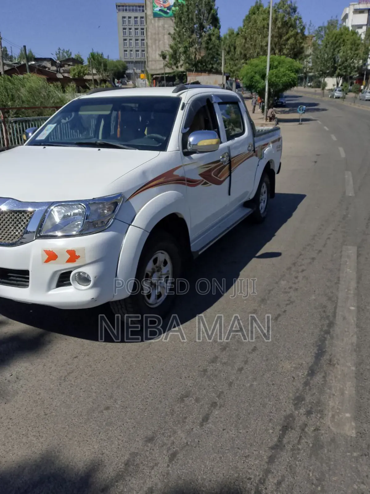Toyota Hilux 2010 White