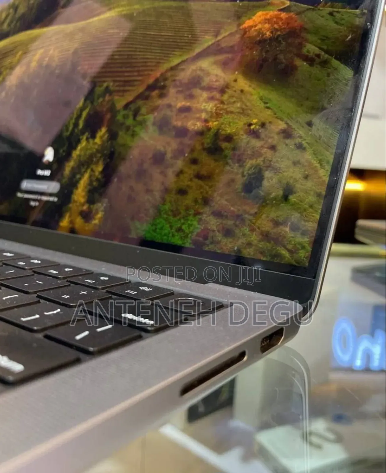 New Laptop Apple MacBook Pro 32GB Apple M1 Pro SSD 1T