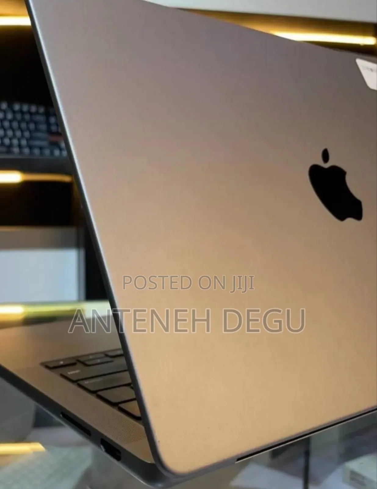 New Laptop Apple MacBook Pro 32GB Apple M1 Pro SSD 1T