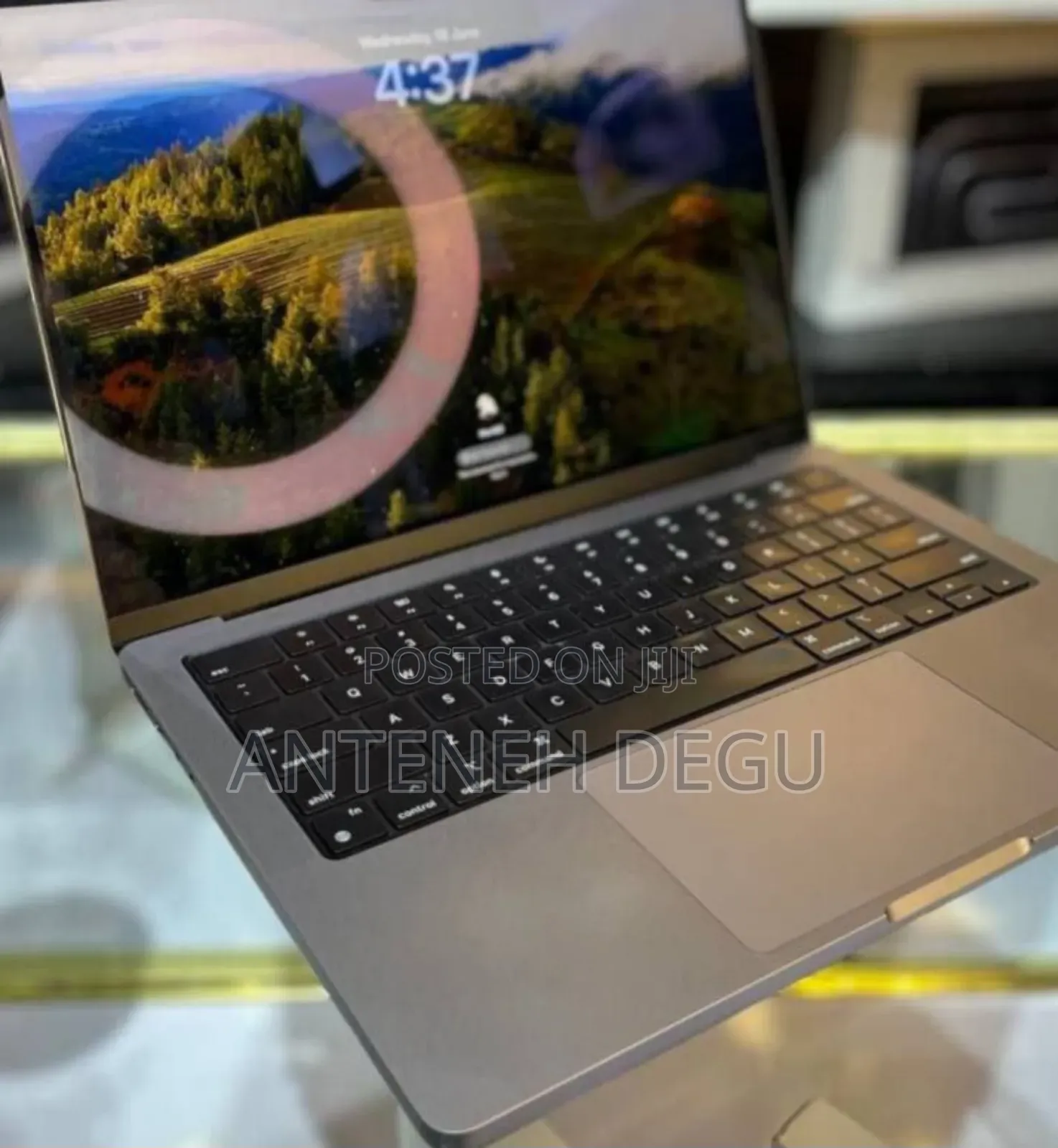 New Laptop Apple MacBook Pro 32GB Apple M1 Pro SSD 1T