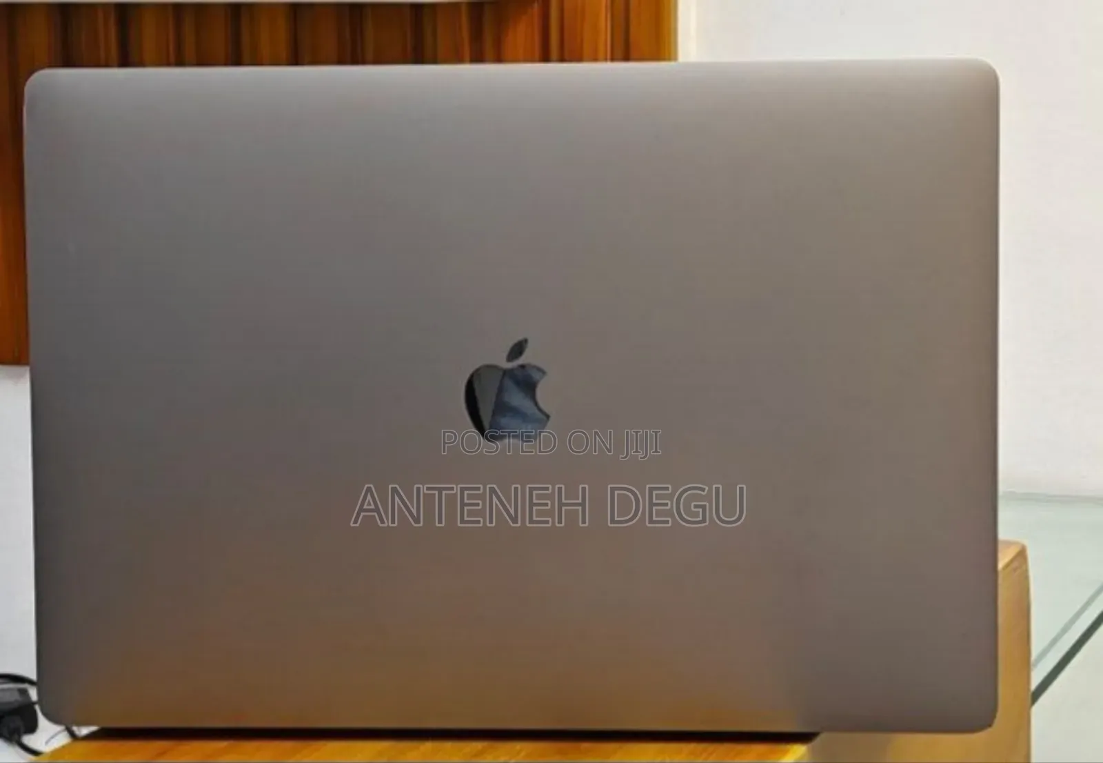 New Laptop Apple MacBook Pro 2017 16GB Intel Core I7 SSD 512GB