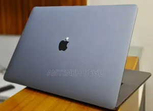 New Laptop Apple MacBook Pro 2017 16GB Intel Core I7 SSD 512GB