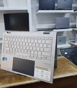 New Laptop Asus Zenbook 14 UX434 16GB Intel Core I7 SSD 1T