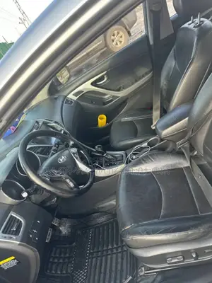 Hyundai Elantra 2016 Silver