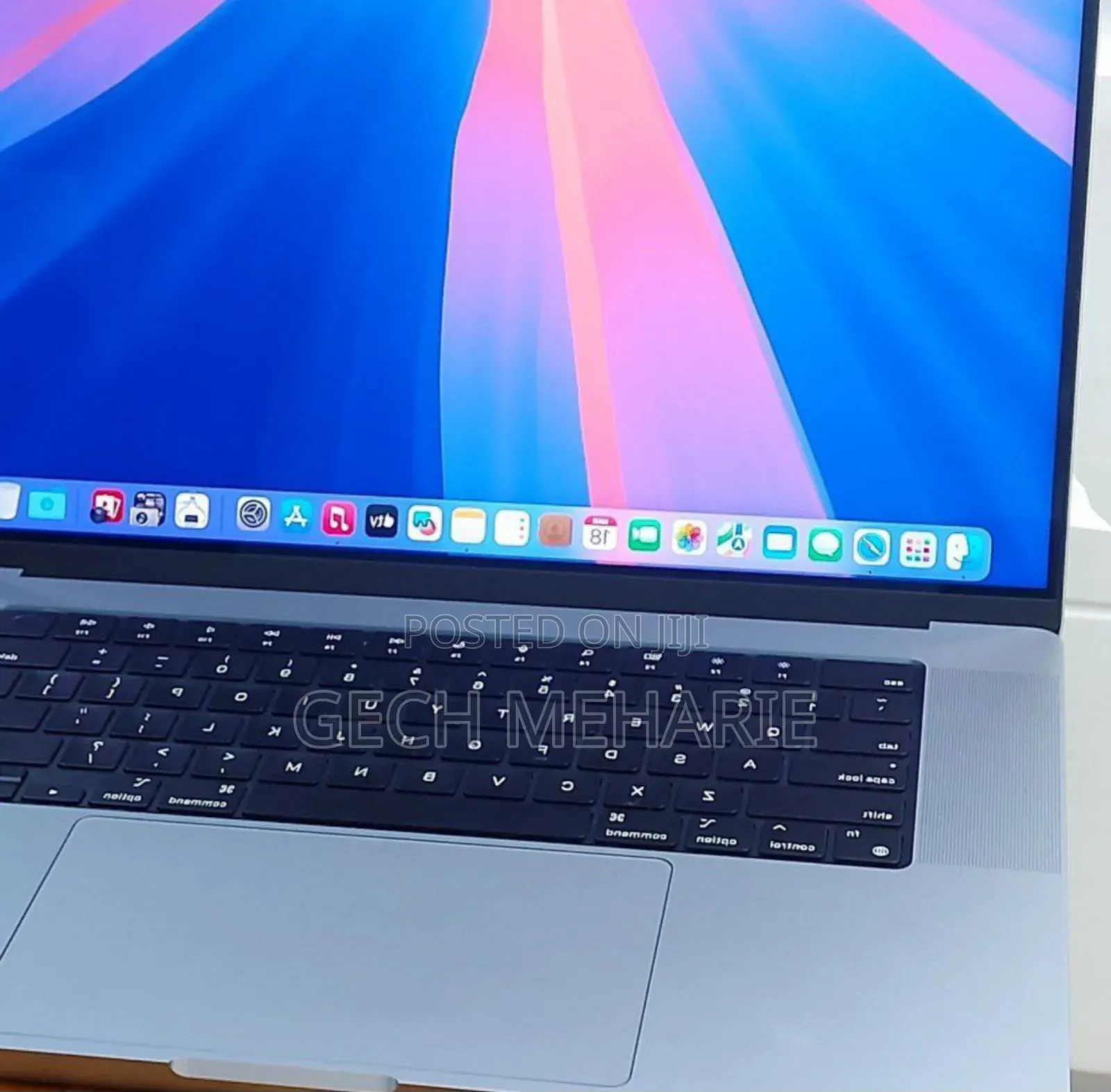 New Laptop Apple MacBook Pro M1 16GB Apple M1 Pro SSD 1T