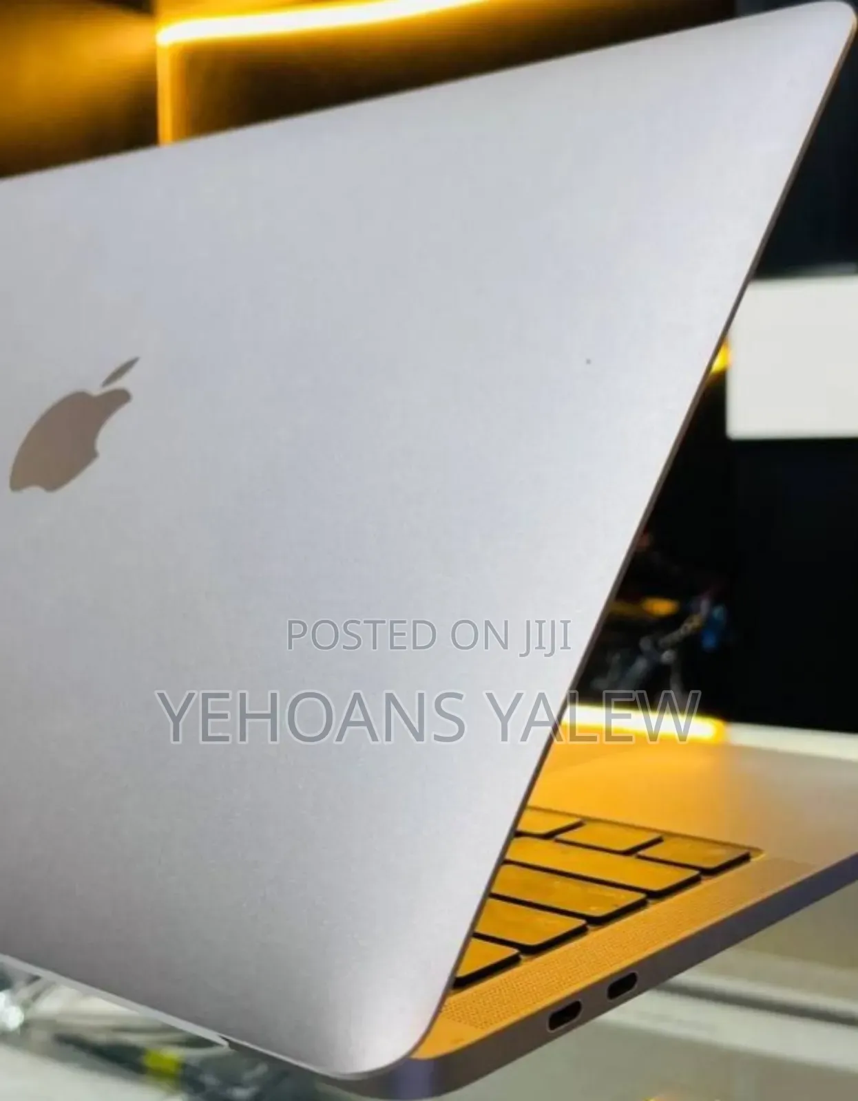 New Laptop Apple MacBook Pro M1 8GB Apple M1 SSD 256GB