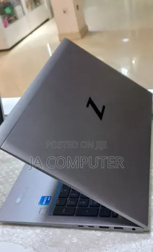 New Laptop HP Zbook Studio G7 16GB Intel Core I7 SSD 512GB