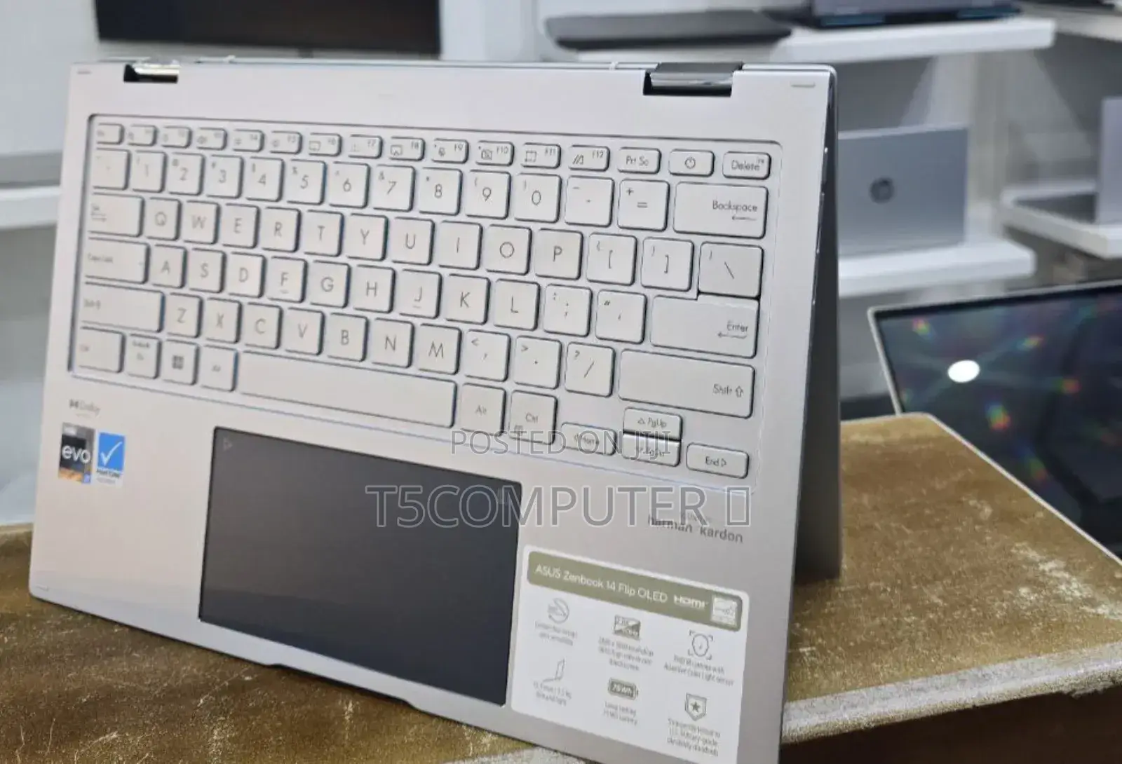 New Laptop Asus ZenBook Flip 14 UX461UN 16GB Intel Core I7 SSD 1T