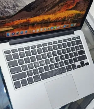 New Laptop Apple MacBook Pro 2015 8GB Intel Core I5 SSD 256GB