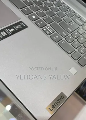 New Laptop Lenovo 8GB AMD Ryzen 5 SSD 512GB