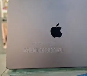 New Laptop Apple MacBook Pro 2021 M1 16GB Intel Core I7 SSD 512GB