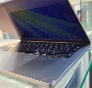 New Laptop Apple MacBook Pro 2021 M1 16GB Intel Core I7 SSD 512GB