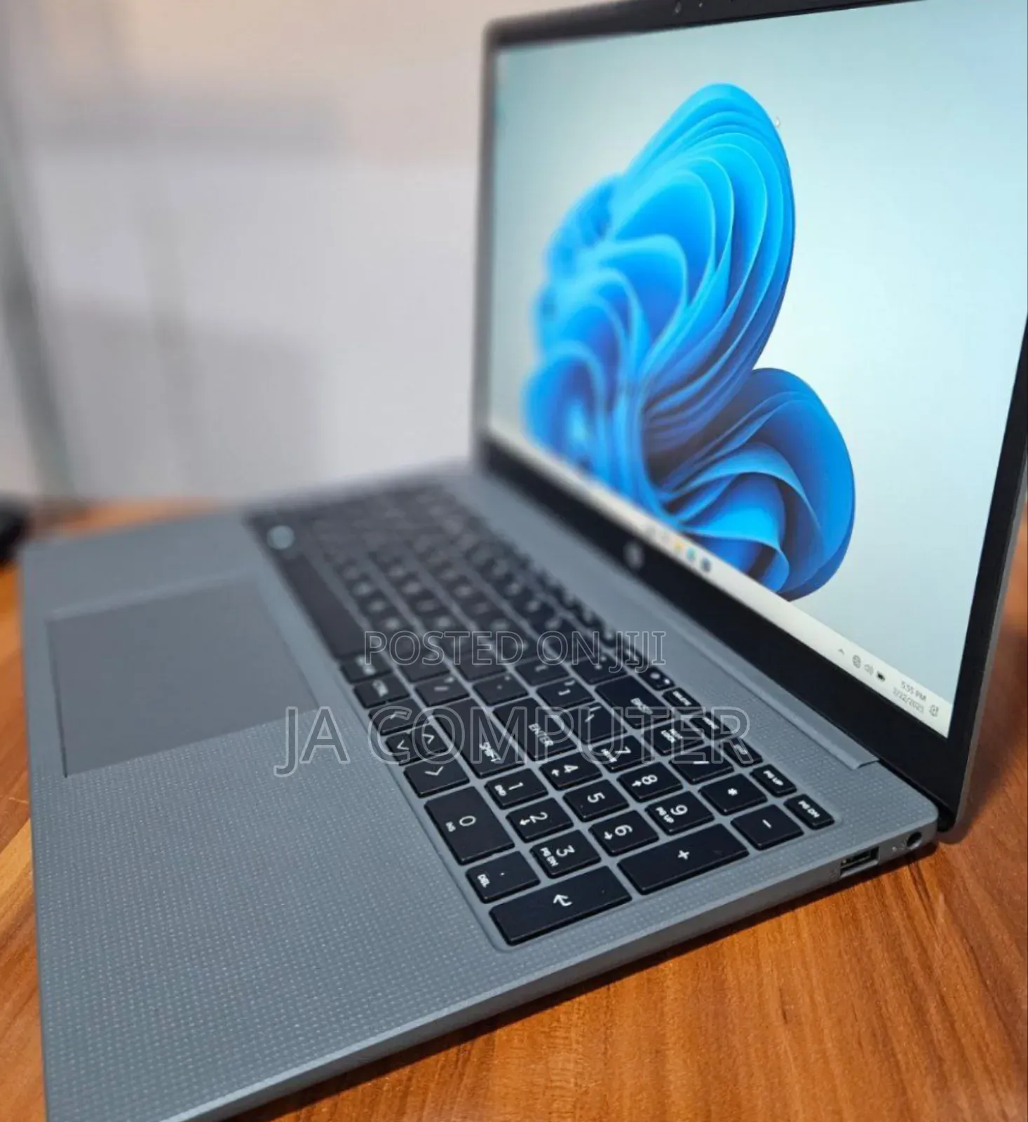 New Laptop HP Stream Notebook 16GB Intel Core I5 SSD 512GB