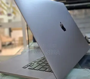 New Laptop Apple MacBook Pro 2019 32GB Intel Core I9 SSD 1T