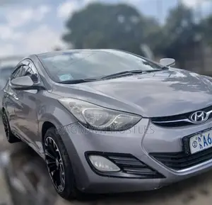 Photo - Hyundai Avante 2012 Gray