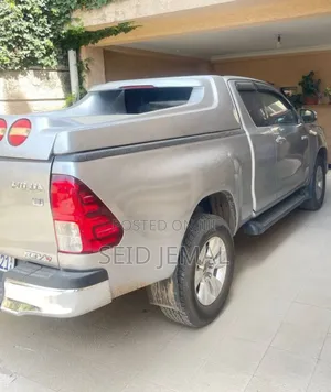 Toyota Hilux 2017 Silver