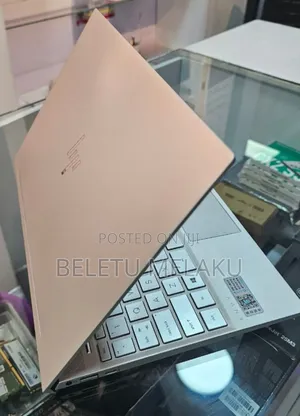 New Laptop HP Envy 13 8GB Intel Core I5 SSD 1T