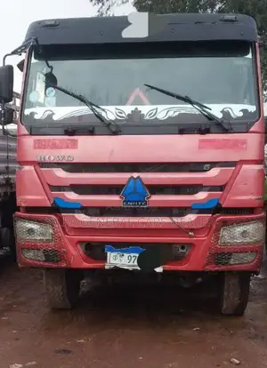 Photo - 2017 ሞዴል 97 ሺ ታርጋ ጓማ 100%