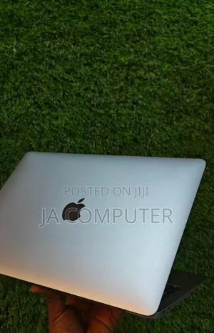 New Laptop Apple MacBook Air 2020 M1 8GB Apple M1 SSD 256GB