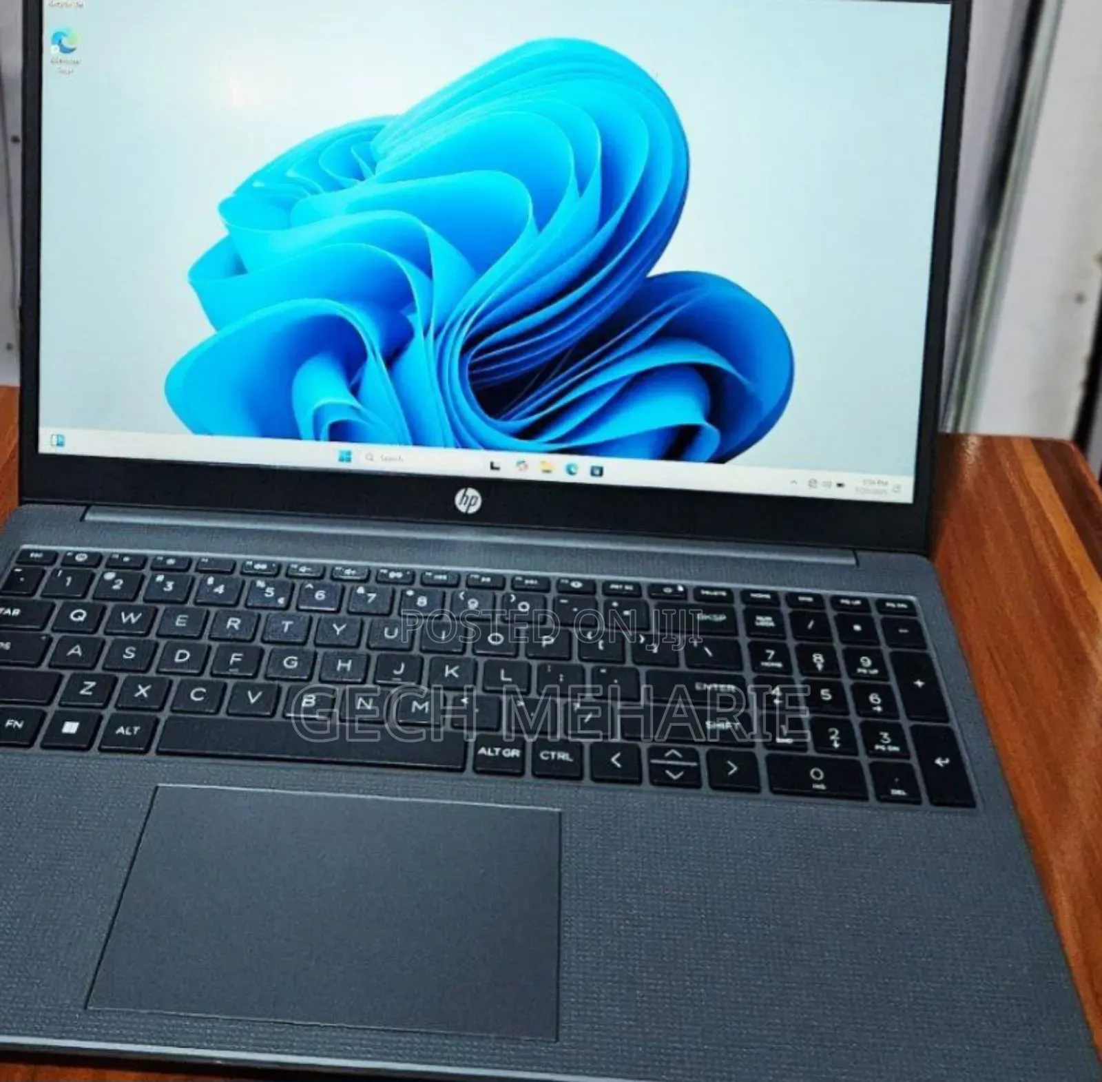 New Laptop HP 250 G10 16GB Intel Core I5 SSD 512GB