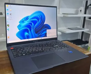 Photo - New Laptop Asus VivoBook 15 X505BA 20GB Intel Core I7 SSD 512GB