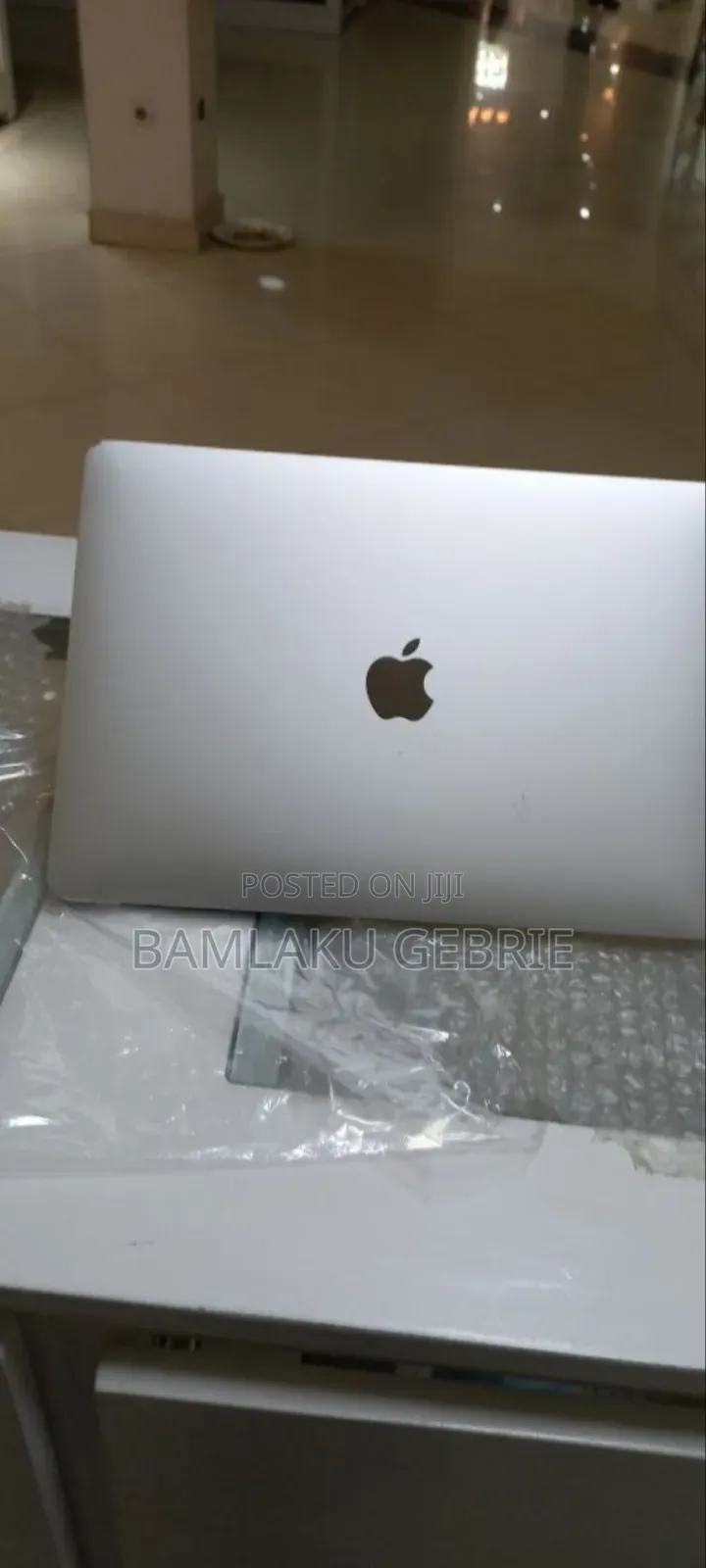 New Laptop Apple MacBook Pro 2017 8GB Intel Core I5 SSD 256GB