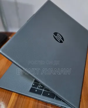 Photo - New Laptop HP 250 G10 16GB Intel Core I5 SSD 512GB