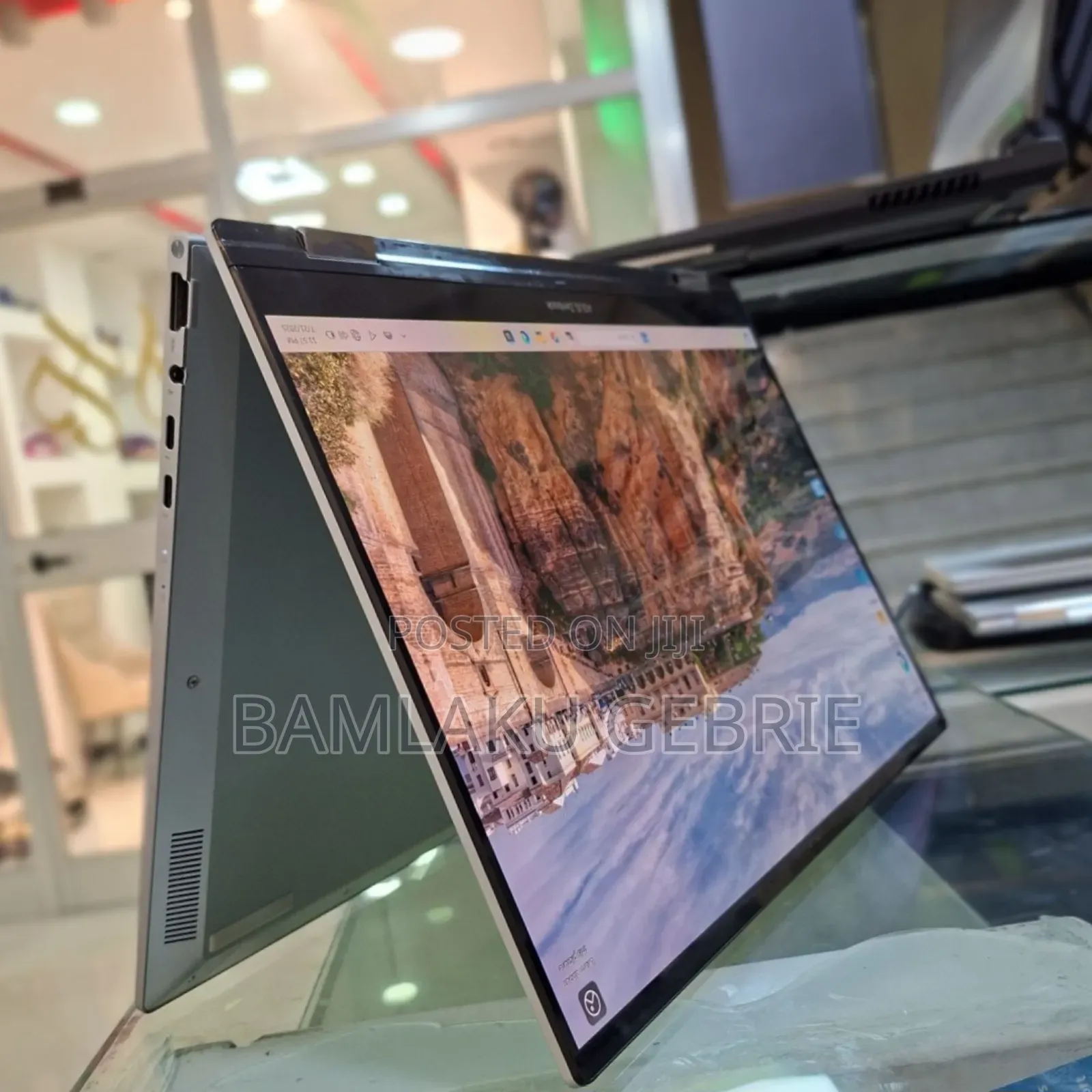 New Laptop Asus ZenBook Flip 14 UX461UN 16GB Intel Core I7 SSD 1T