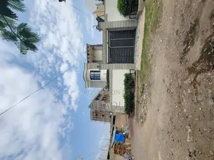 6bdrm House in Adama for sale