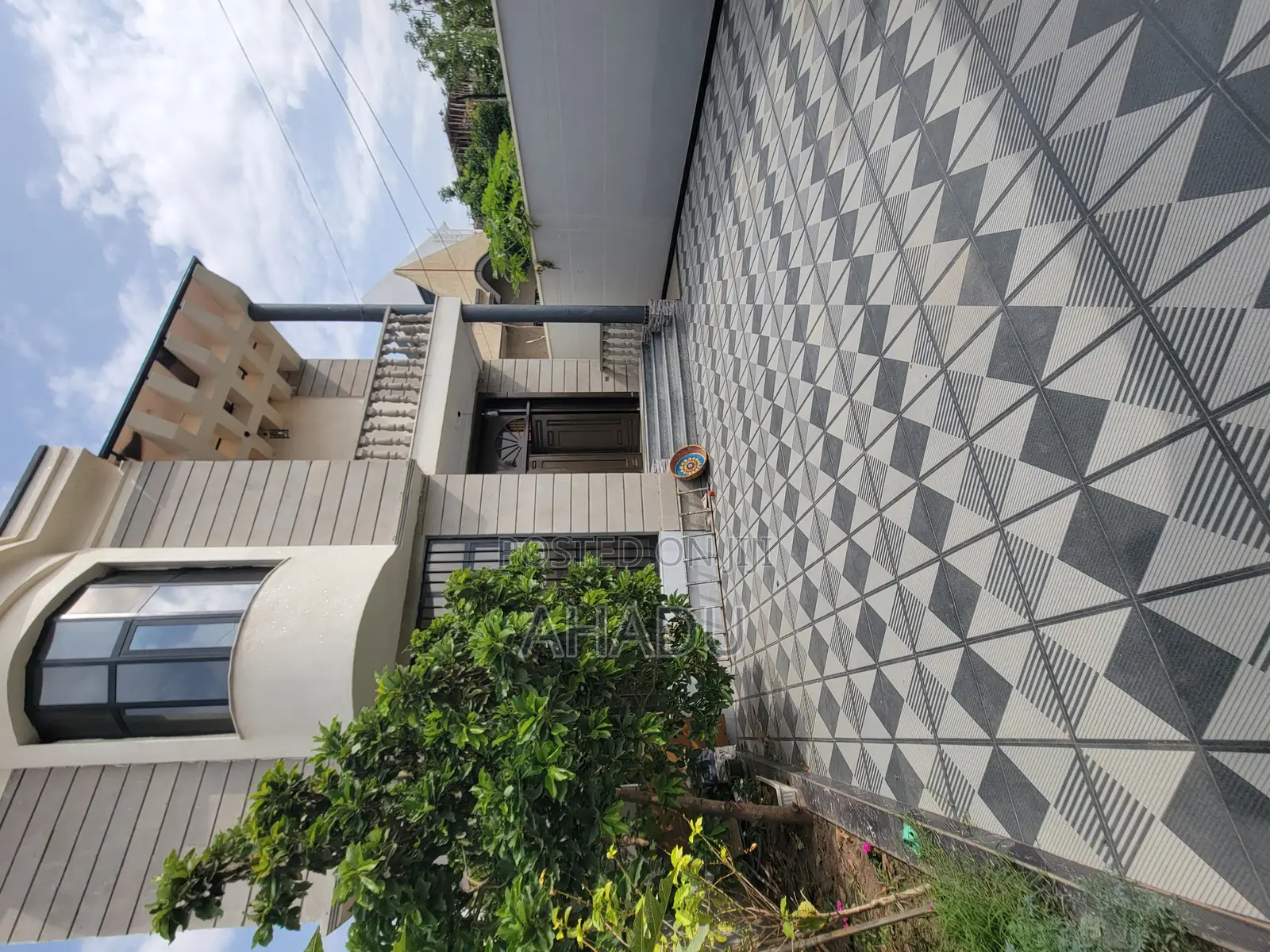 6bdrm House in Adama for sale