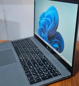 New Laptop HP 250 G10 16GB Intel Core I5 SSD 512GB