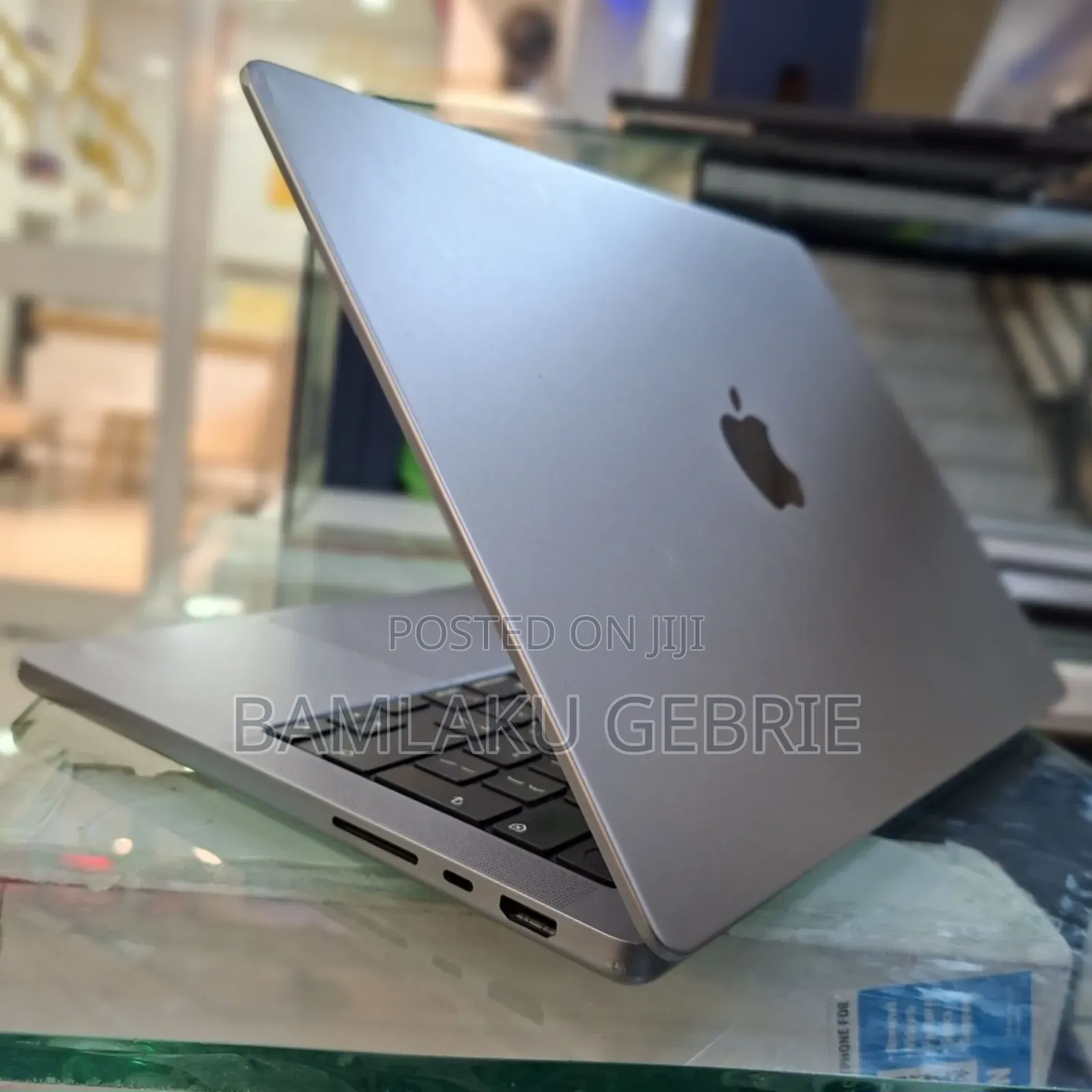 New Laptop Apple MacBook Pro 2021 M1 16GB Apple M1 Pro SSD 512GB