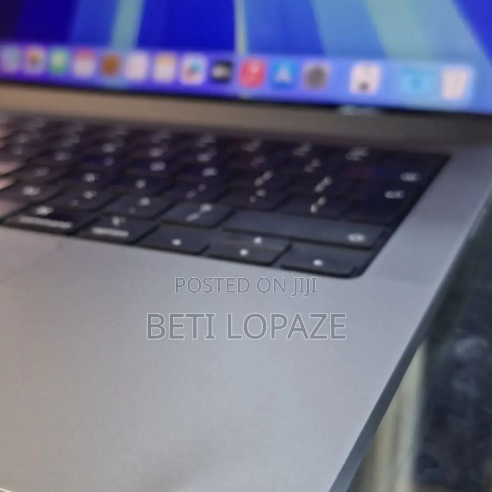 New Laptop Apple MacBook Pro M1 16GB Intel Core I5 SSD 512GB