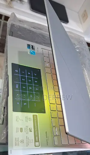 New Laptop Asus Zenbook 14 UX434 16GB Intel Core I7 SSD 1T