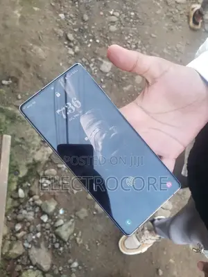 Photo - New Samsung Galaxy Note 20 5G 128 GB Silver