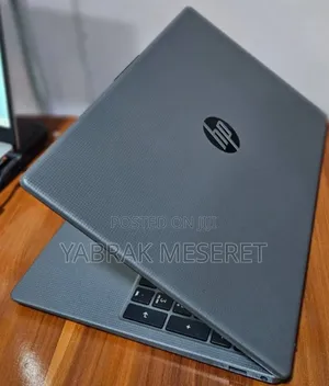 Photo - New Laptop HP 16GB Intel Core I5 SSD 512GB