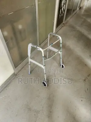 Photo - Walker Foldable袴我medical Walker恢復medical Walker牌位walker New