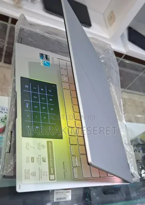 New Laptop Asus 16GB Intel Core I7 SSD 1T