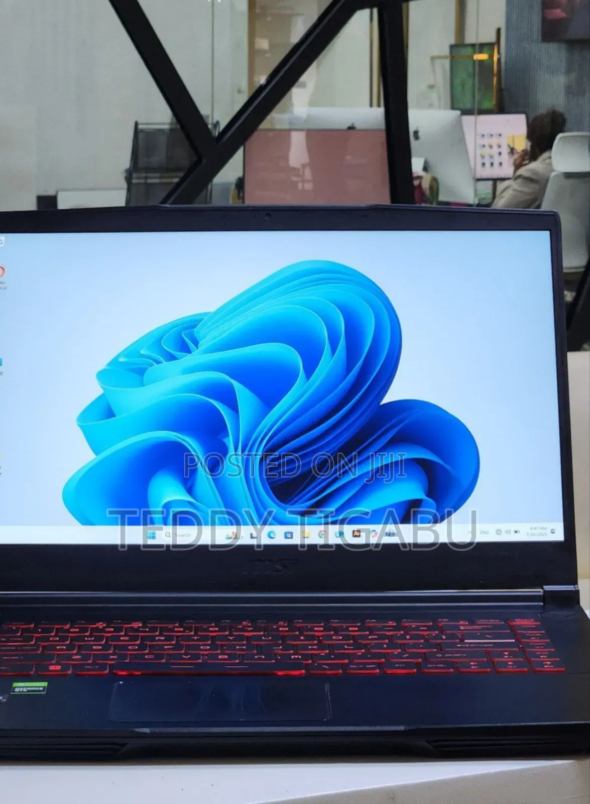 New Laptop MSI GF63 12GB Intel Core I5 SSD 512GB