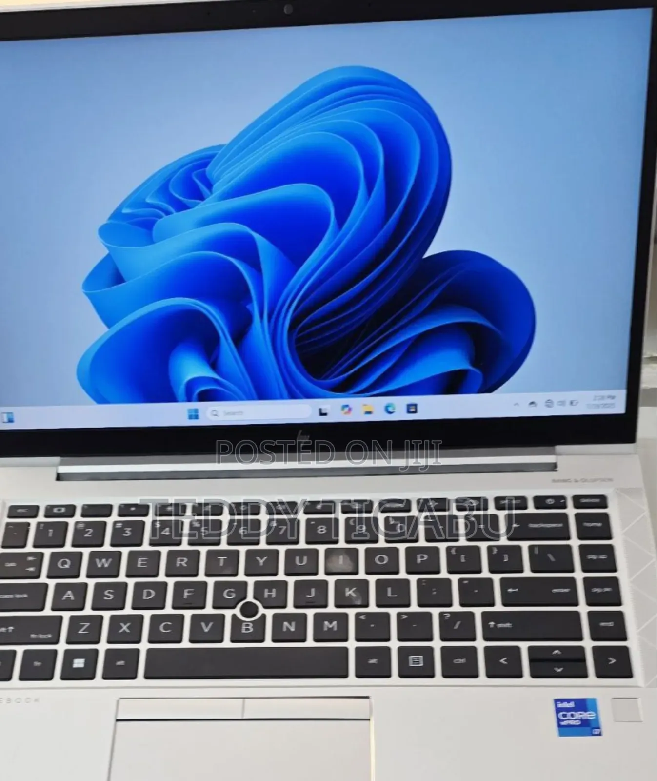 New Laptop HP EliteBook 840 G8 16GB Intel Core I7 SSD 512GB