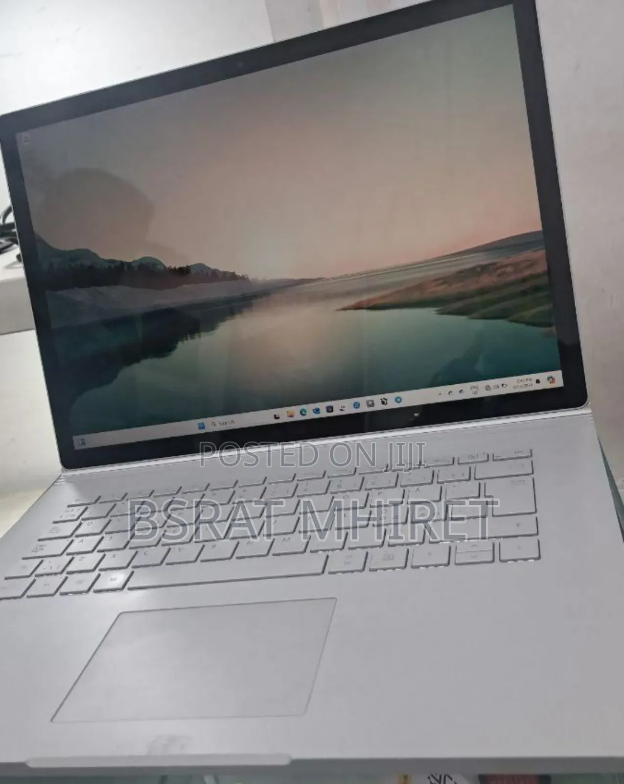 New Laptop Microsoft Surface Book 2 16GB Intel Core I7 SSD 256GB