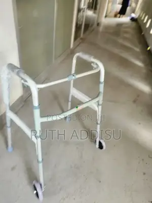 Photo - Foldable Walker怖我medical Almunium Walker疑慮walker Medical