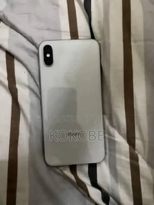 Apple iPhone X 64 GB White