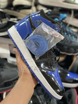 High Quality Mid High Sneakers