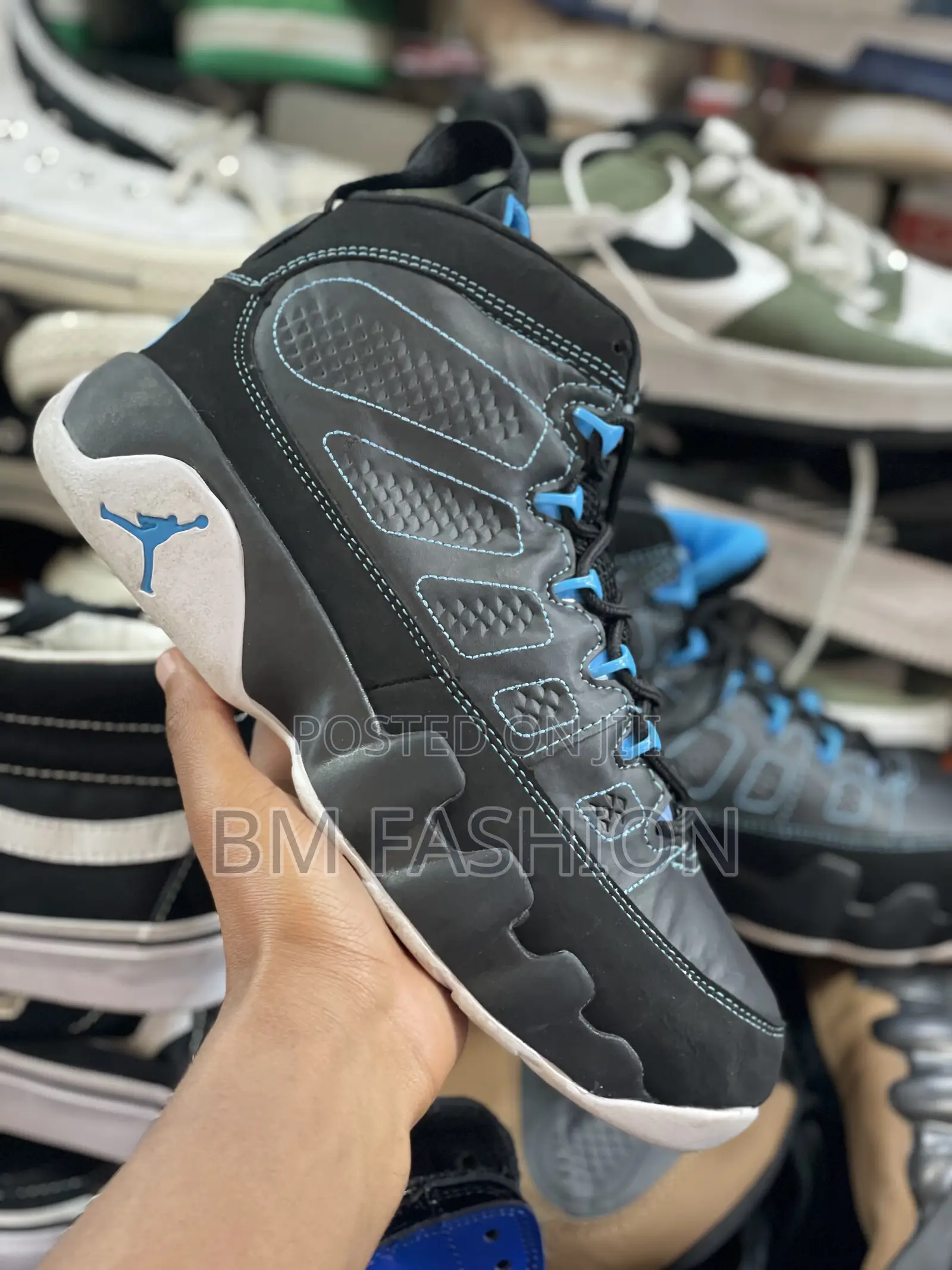 High Quality Mid High Sneakers