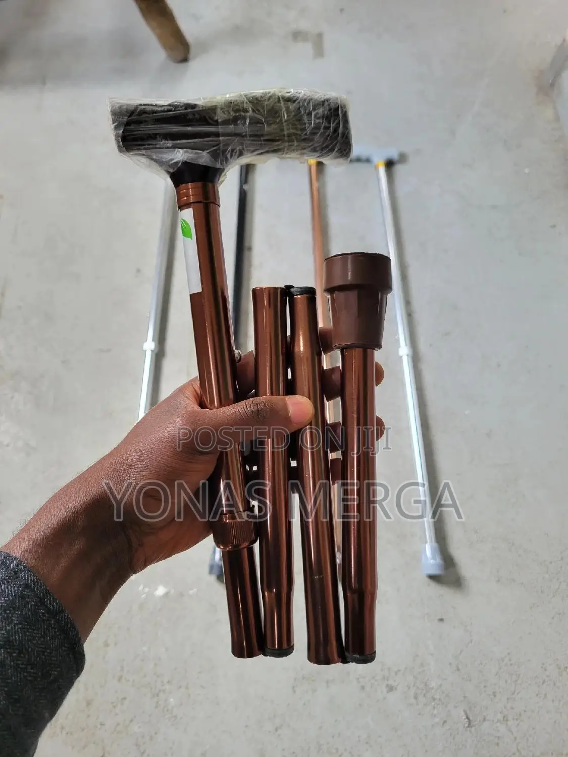 Cane//Quantity ("Qty.:1pcs"), Likely Referring to Packaging