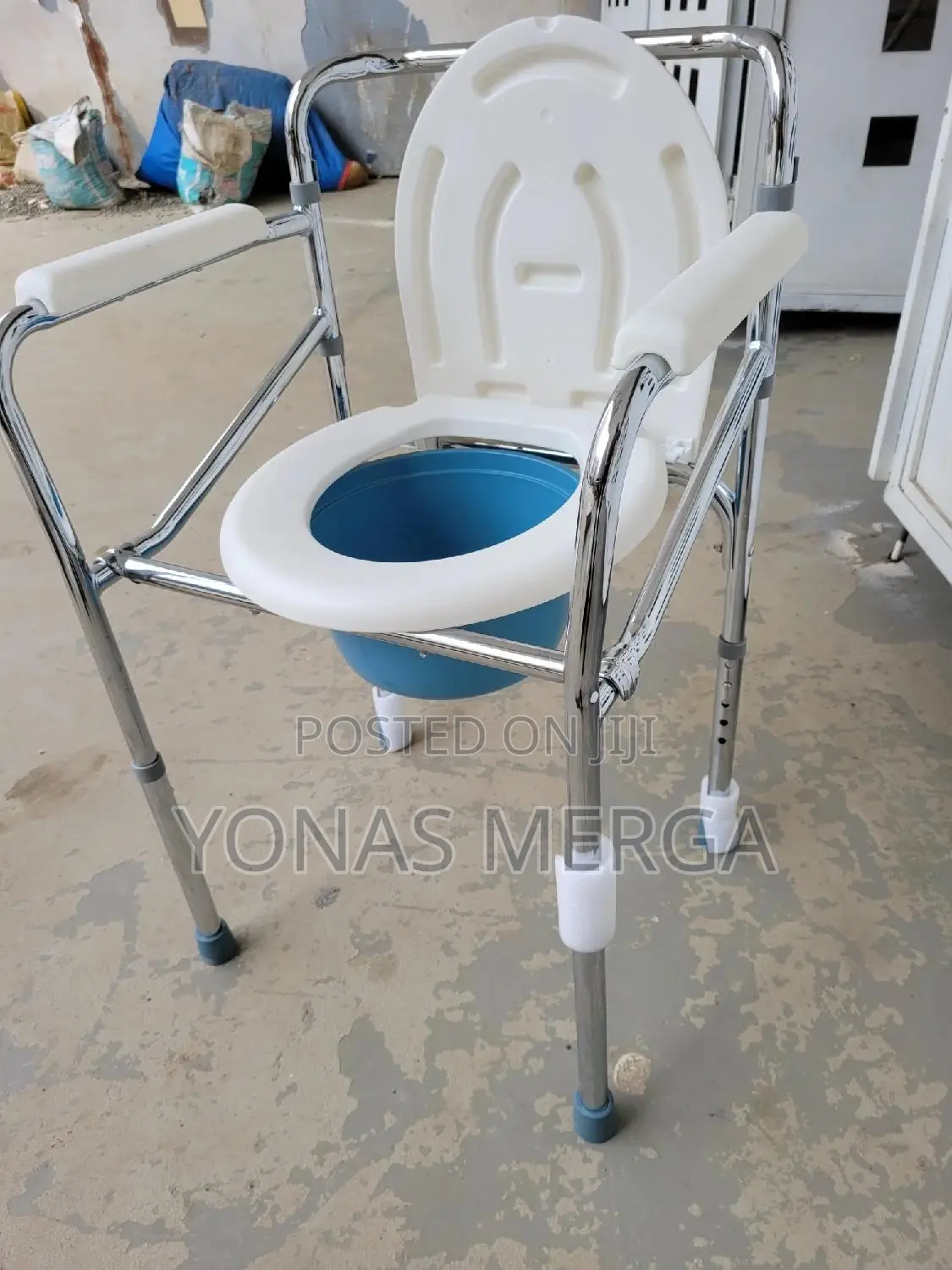 Commode Chair毗豚corrosion-Proof and Easy to Use Clean領0toilet