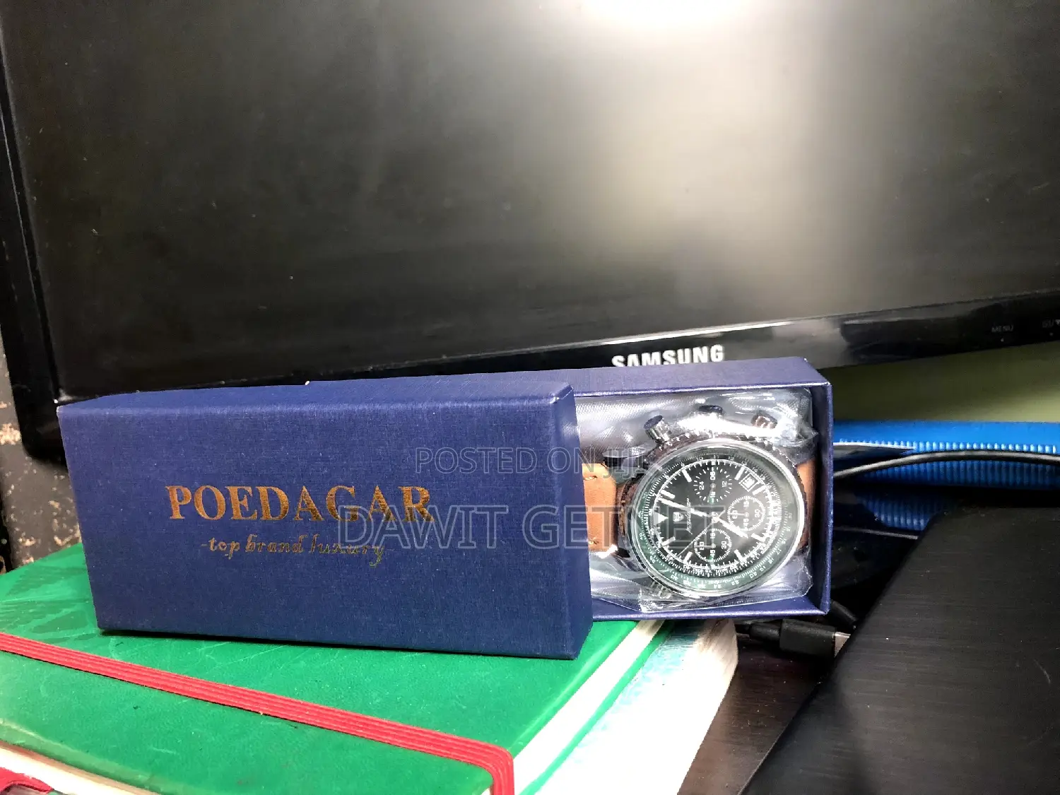 Poedegar Watch