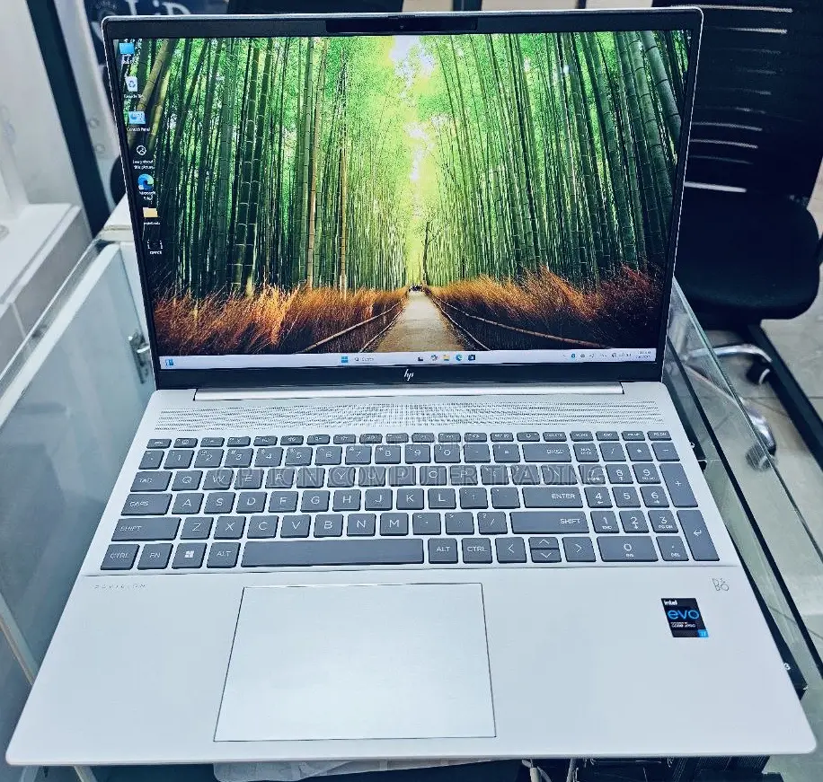 New Laptop HP Pavilion 15 16GB Intel Core I7 SSD 512GB